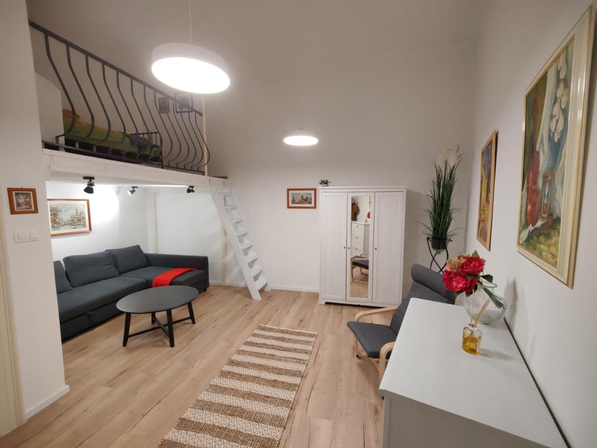 Calm, Artistic Apartment 9Th Distric Central City Βουδαπέστη Εξωτερικό φωτογραφία